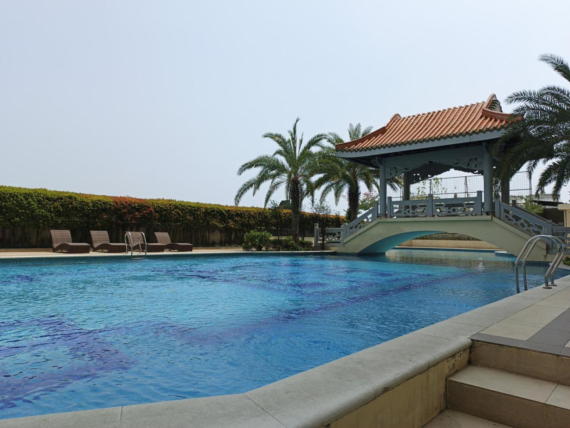 2Br Lucky Tower Residence Jakarta Old Town Top Floor Condo Exterior foto